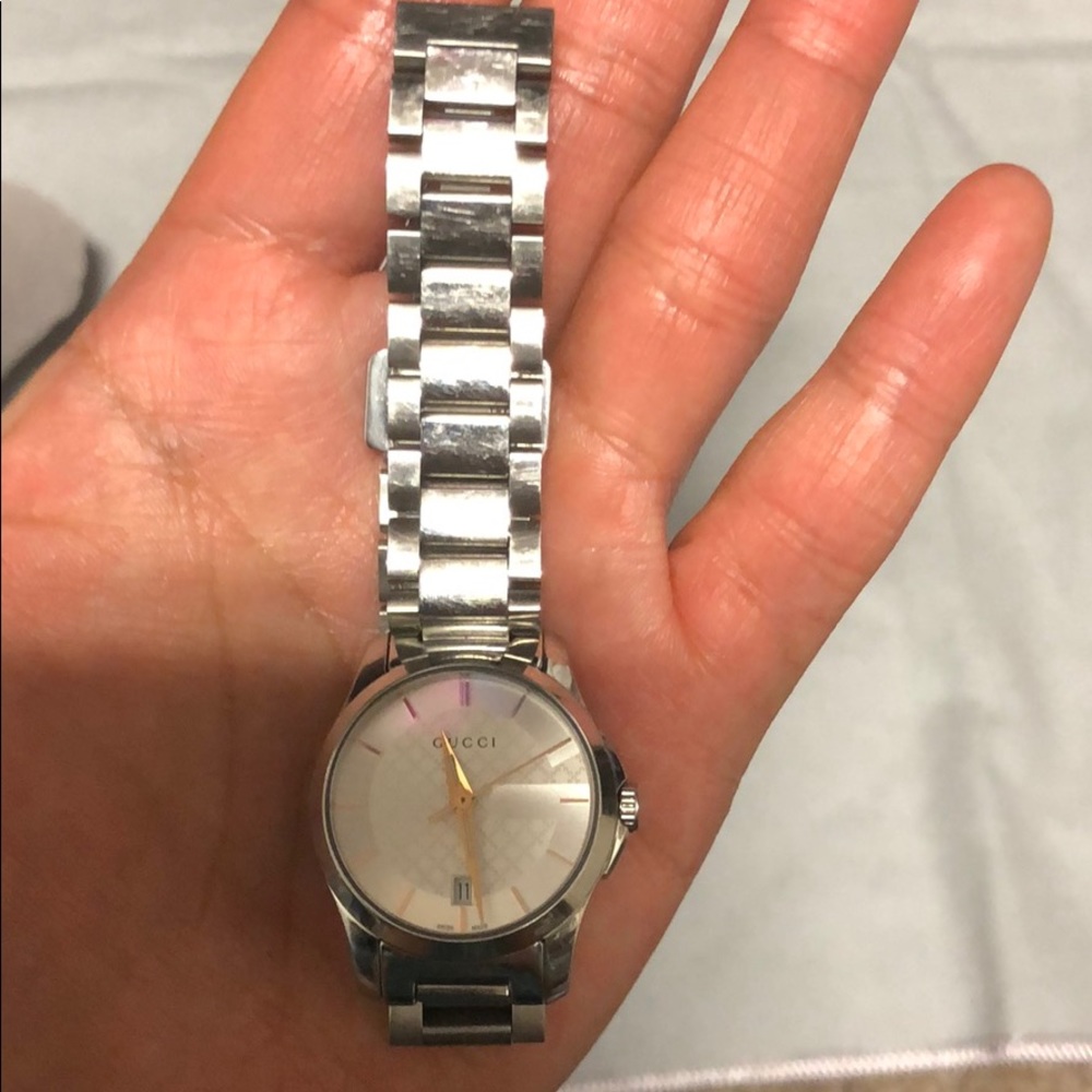 Authentic Gucci Watch - Picture 6 of 8